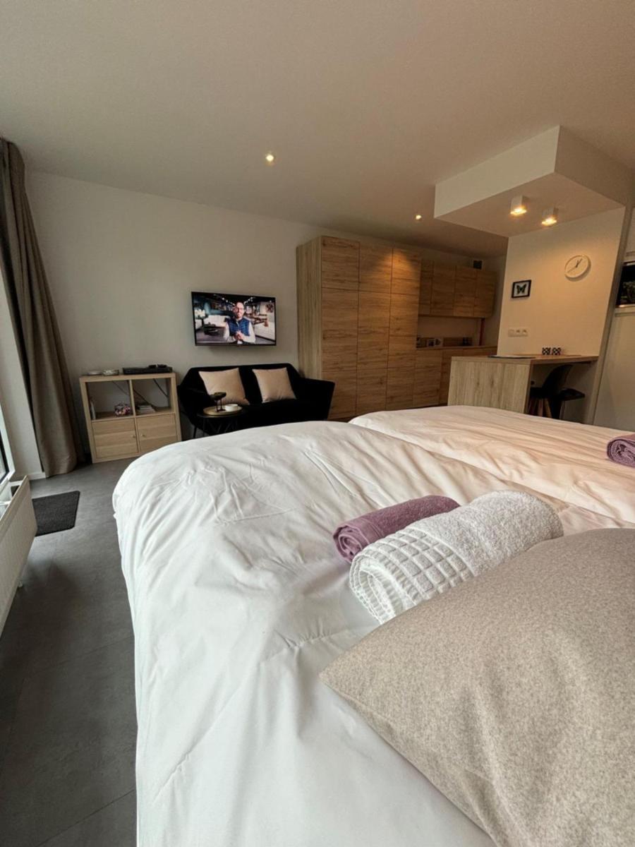 Studio De L'Avenue Spa Luaran gambar
